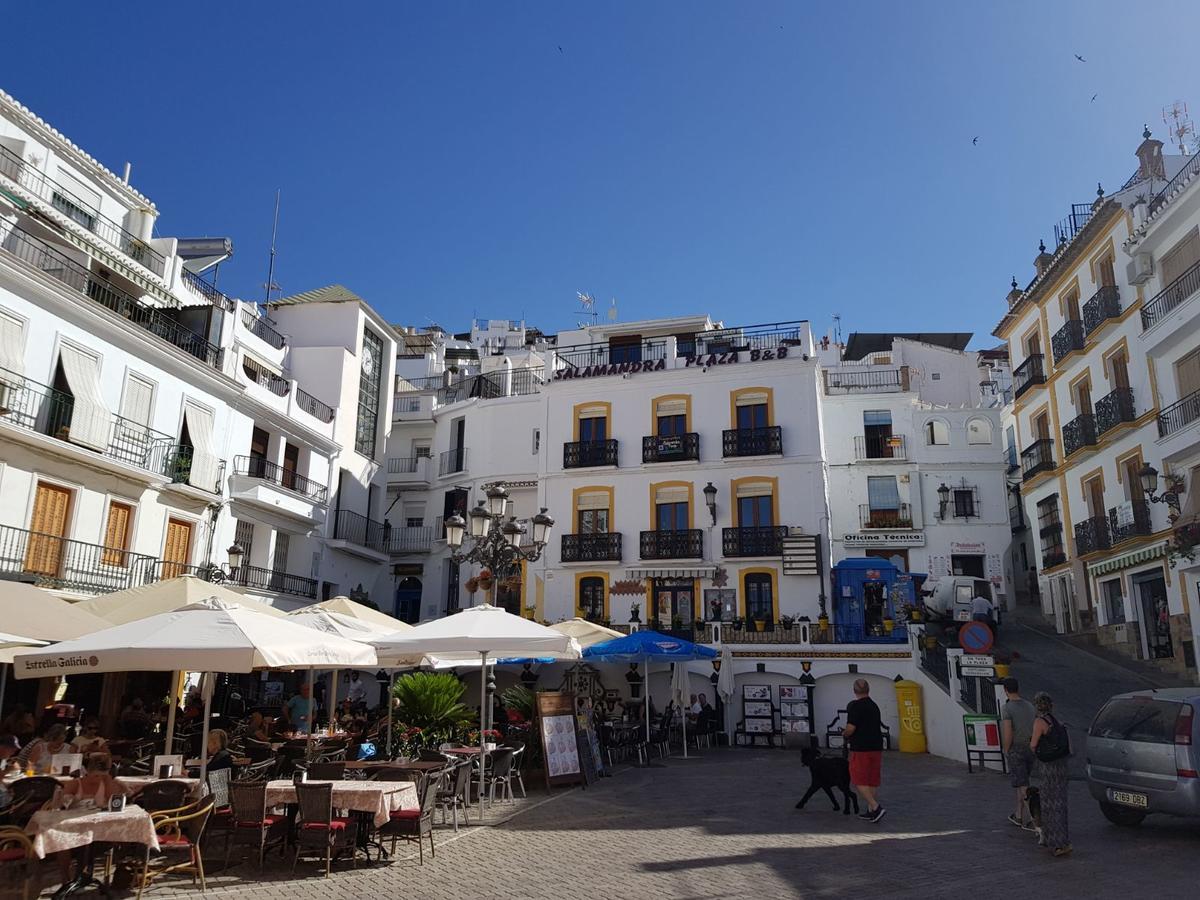 Bed & Breakfast Salamandra Plaza Competa