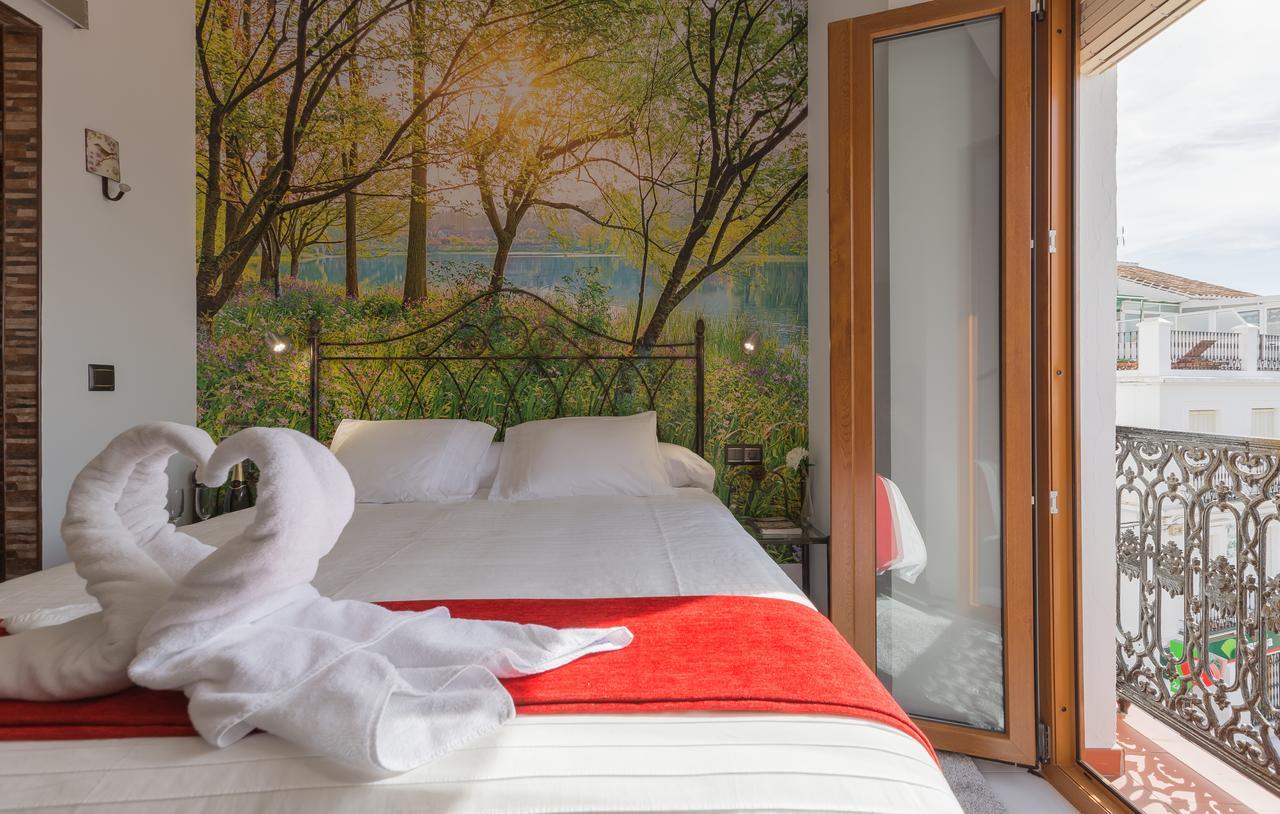 Salamandra Plaza Bed & Breakfast 2*
