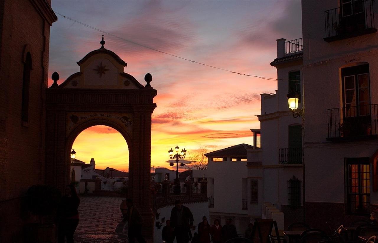 Salamandra Plaza Bed & Breakfast 2*