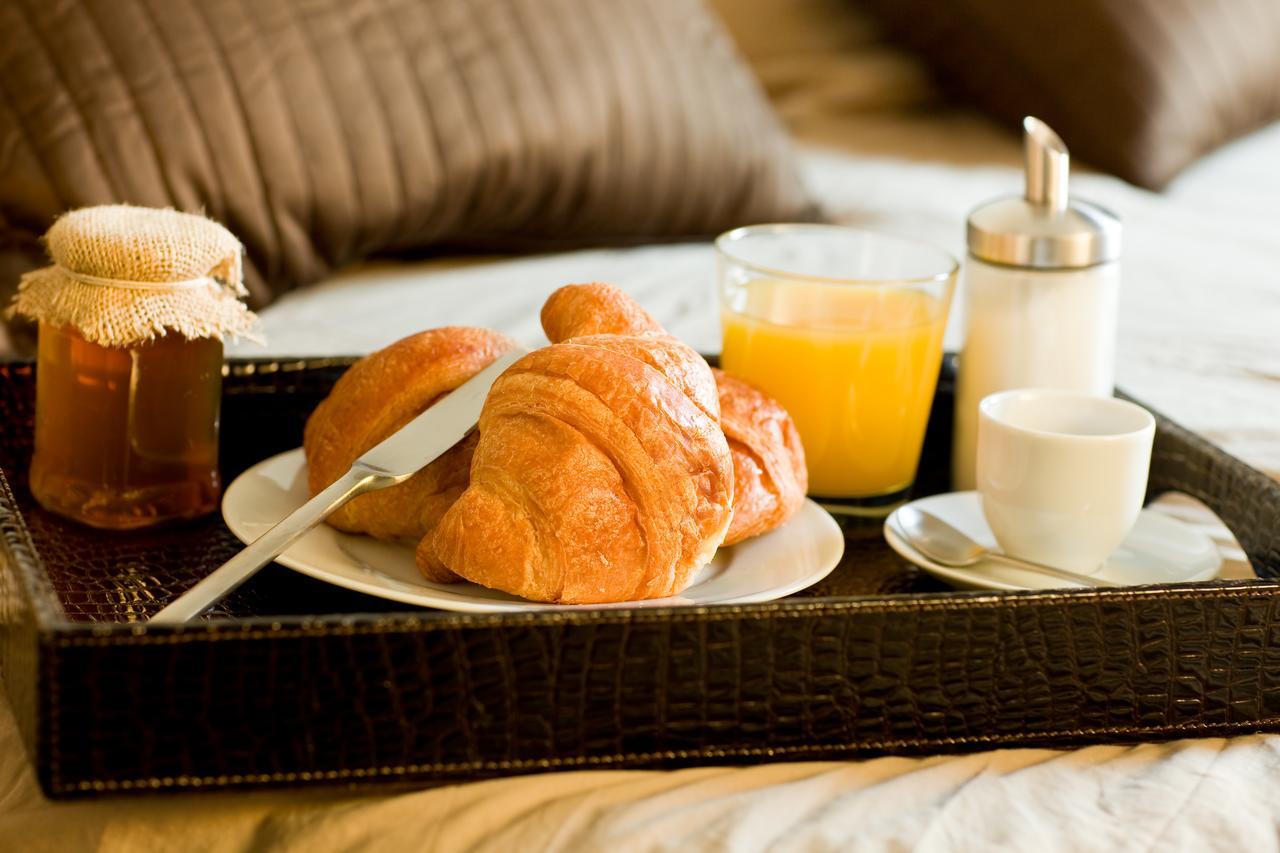 Salamandra Plaza Bed & Breakfast 2*